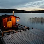 Lakeside Pilke *