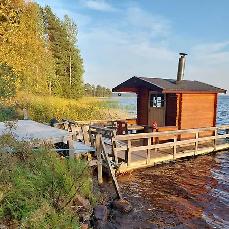 Lakeside Pilke