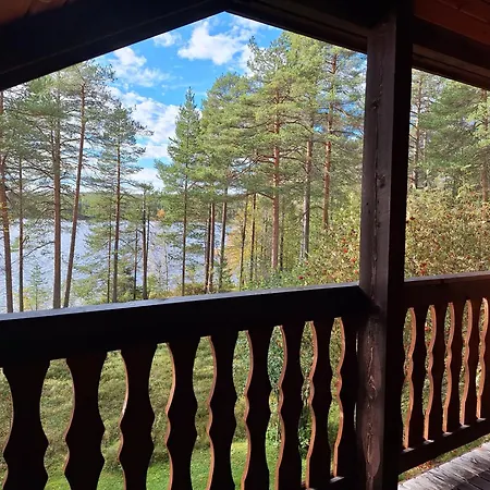 Lakeside Pilke